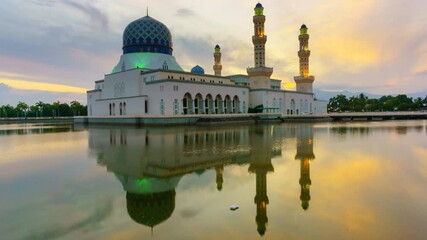 Wall Mural - Footage of timelapse reflection of the mosque.