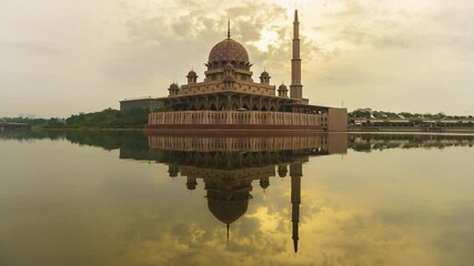 Wall Mural - Footage of timelapse reflection of the mosque.