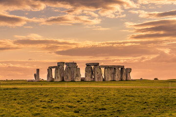 Canvas Print - Stonehenge during an summer sunset