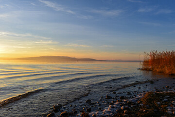 Wall Mural - Sonnenuntergang am Bodensee (Insel Reichenau)