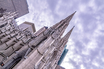 Fototapete - St Patricks Church architecture in new york city