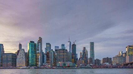 Fototapete - Timelapse of Manhattan skyline at dusk, New York city