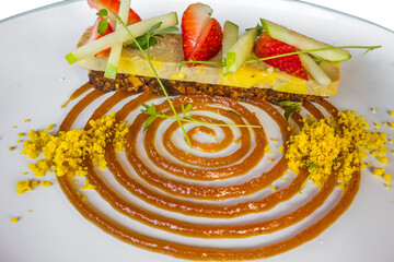 Wall Mural - Terrine de foie gras sur baklava aux fruits, fraises et pomme Granny