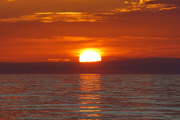 Wall Mural - sunset over the sea