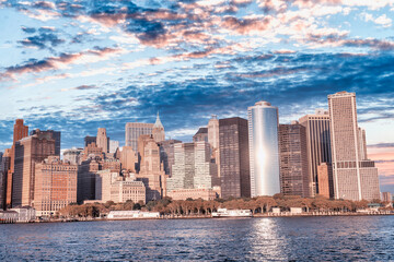 Sticker - Downtown Manhattan skyline from a moving ferry boat - New York City at sunset