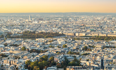 Poster - Aerial view of the center of Paris at sunset