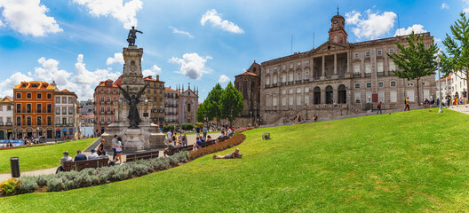 Stock Exchange Palace (Palacio da Bolsa) and statue of Infante Dom Henrique in Porto, Portugal.  