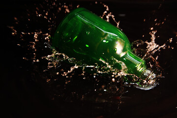 Sticker - Green bottles water splash