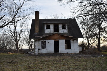 Canvas Print - Abandoned House