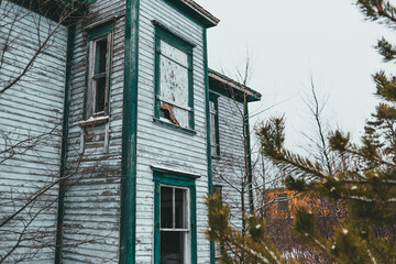 Wall Mural - Old abandoned White salt box House in newfoundland