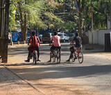 Fototapeta  - A vélo à Cochin, Inde du Sud