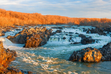 Wall Mural - View of the Great Falls of the Potomac River on winter morning.Virginia.USA