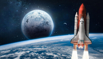 Leinwandbilder - Space shuttle launch in the open space over the Earth. Ocean and sky under space ship. Planets in deep space. Elements of this image furnished by NASA