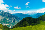Fototapeta Góry - Paesaggio delle Alpi Dolomiti Friulane panorama di montagna nubi e cime a Cimolais Casera Lodina