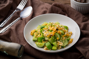 Stir-Fried Cucumber and Egg with Oyster sauce