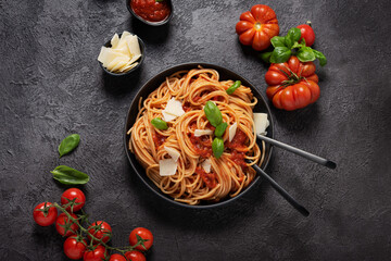 Wall Mural - Traditional Italian pasta with tomato sauce