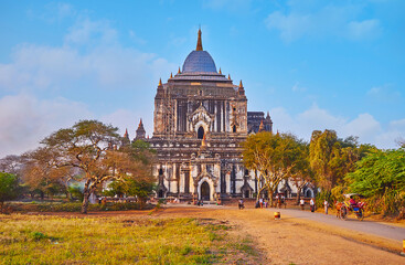 Wall Mural - The site of Thatbyinnyu (Omniscient) Pagoda, Bagan, Myanmar