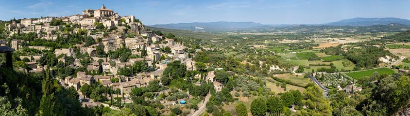 Wall Mural - Panoramic view of the beautiful town of Gordes,a commune in the Vaucluse département in the Provence-Alpes-Côte d'Azur region in southeastern France