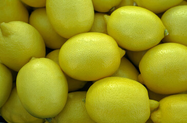 fresh juicy lemons on the market