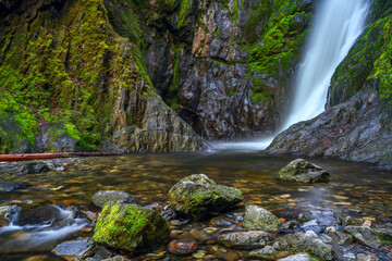 Canvas Print - Mesmerizing shot of the Niagara Falls from Goldstream Provincial Park, Vancouver Island, BC Canada