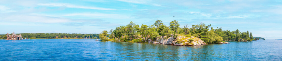 Wall Mural - Small lonely island Harbor Island USA New York 