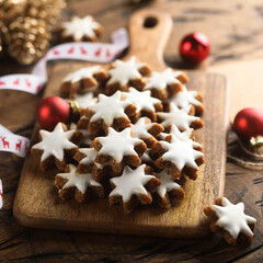 Wall Mural - Traditional German star-shaped cookies with cinnamon