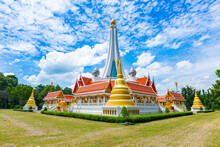 Pathumtharam Temple Phra Maha Chedi Sri Chai Nat Is The Largest Chedi Of Chainat Province, Thailand.
