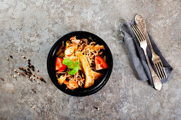 Canvas Print - soba noodles with chicken