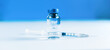 Vaccino covid 19 coronavirus con boccetta e siringa