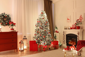 Poster - Living room with fireplace and Christmas decorations. Festive interior design