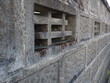 古い街並みに残された井桁の透かしブロックとブロック塀