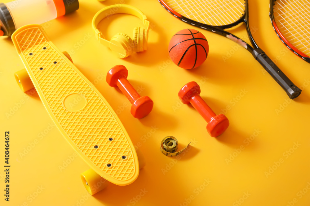 Set of sports equipment on color background - obrazy, fototapety, plakaty 