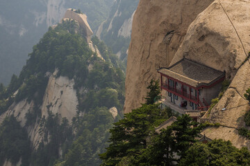 Wall Mural - Cliff-side building at Hua Shan mountain in Shaanxi province, China