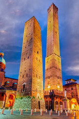 Fototapete - Bologna, Due Torri towers - Emilia Romagna, Italy