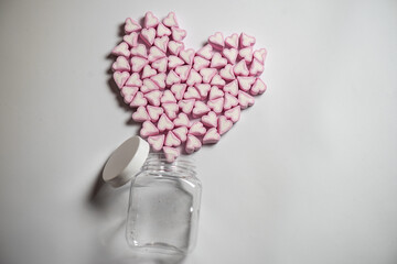 Poster - Marshmallows in the shape of a heart on background. Valentines day concept 