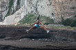 © Pablo Garcia/ADDICTIVE STOCK - Focused female athlete in summer sportswear jumping during workout while doing cardio exercises in highlands