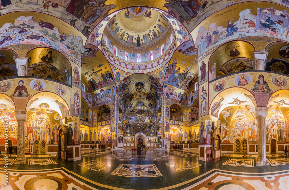 Obraz na płótnie PODGORICA, MONTENEGRO - JUNE 4, 2019: Interior of the Cathedral of the Resurrection of Christ in Podgorica, capital of Montenegro w salonie