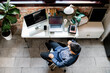 © rawpixel.com - Man working at his desk