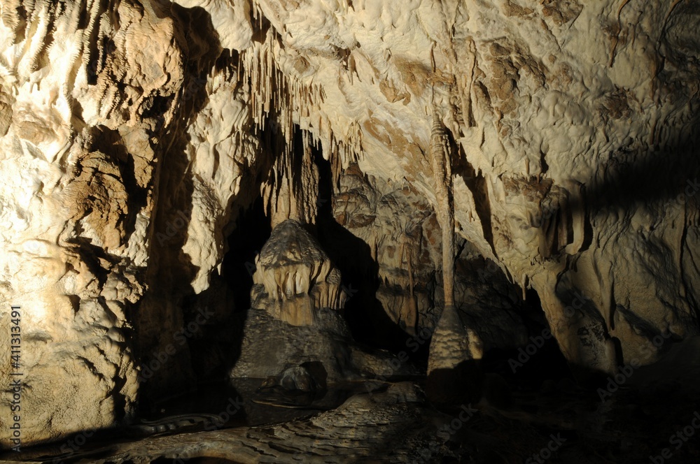 Jaskinia Raj, cudowne zjawisko natury - obrazy, fototapety, plakaty 