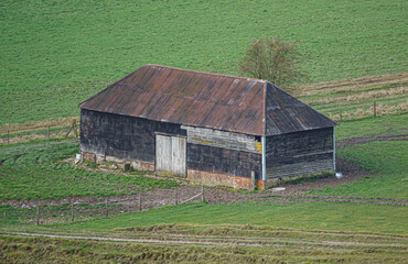 Wall Mural - a farm barn in Pewsey Vale, Wiltshire