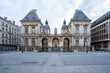Hôtel de ville et place de la Comédie pendant le confinement, Lyon, France 