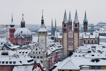 Wall Mural - Würzburg, Altstadt im Schnee