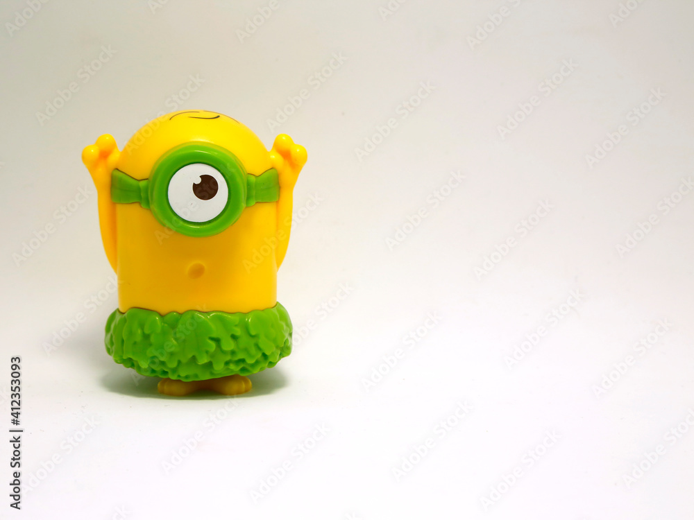 green emerald velvet dress Minions Bello Banana Dress: Delightful Short Sleeve Girls' Bamboo Dress