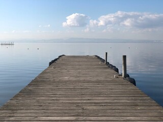  muelle de madera en la Albufera de Valencia