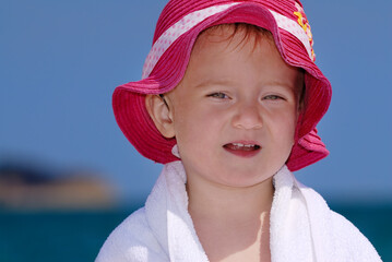 Wall Mural - Little girl on the beach