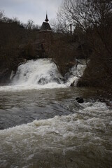 Wall Mural - wilder Elzwasserfall im Februar