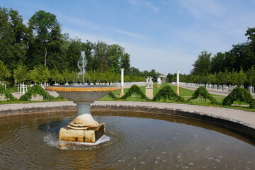 Schalenbrunnen im Barockgarten im Schlossgarten Neustrelitz