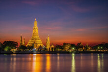 Bangkok - Thailand 10 January 2021: Wat Arun Ratchawararam Temple At Twilight In Bangkok, Thailand.