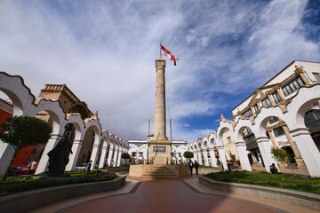 Wall Mural - The obelisk at the Plaza 10 de Noviembre, Potosí, Bolivia