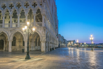 Wall Mural - Italy, Venice. Doge's Palace at dawn